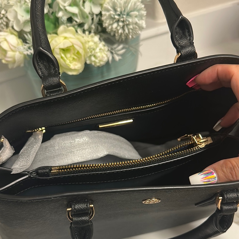 Tory Burch Robinson Dome Black Satchel Handbag - Picture 3 of 5